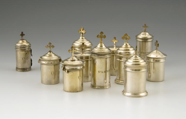 24 ampoules à huile des malades