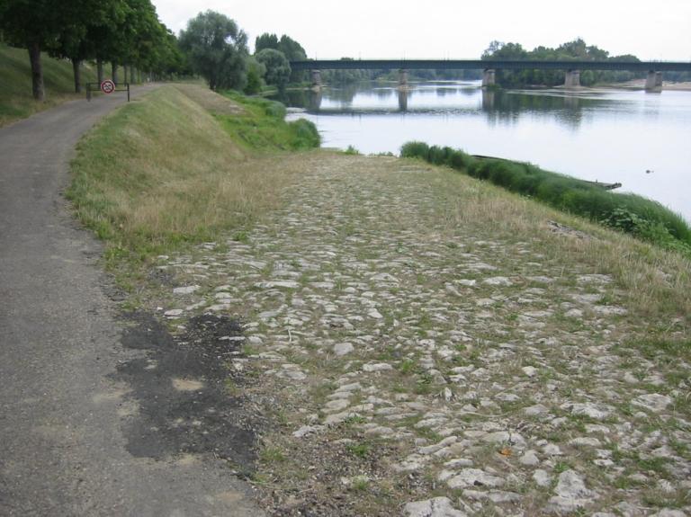 Vue d'ensemble vers l'amont.
