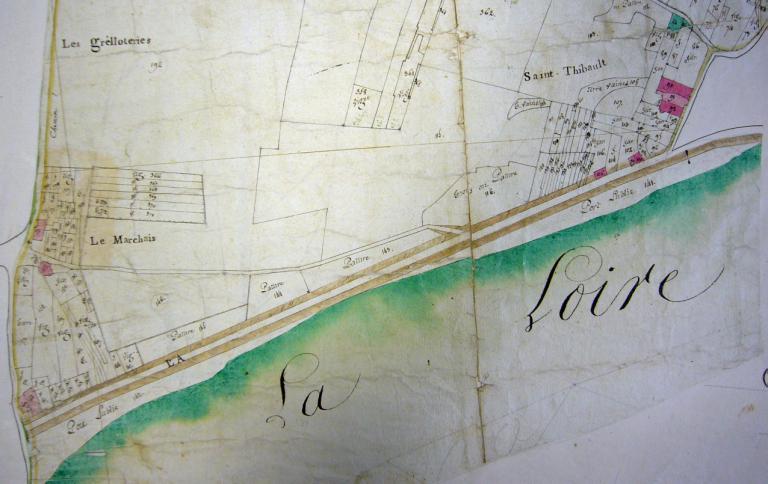 Extrait du cadastre napoléonien, 1809 : berges de la Loire comprises entre le bourg de Saint-Père et le lieudit Saint-Thibault. (archives départementales du Loiret, 3 P 297).