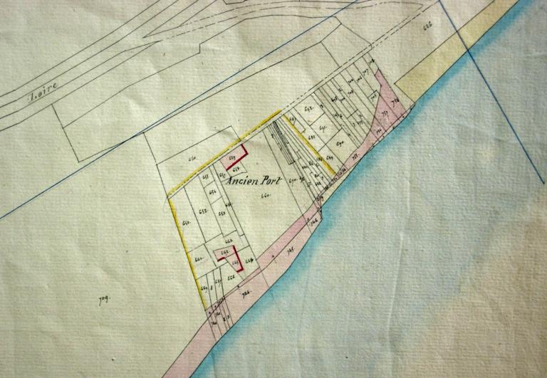 Extrait du cadastre révisé de 1848 : l'ancien port situé en aval du bourg de Saint-Père. (archives départementales du Loiret, 3 P 297).