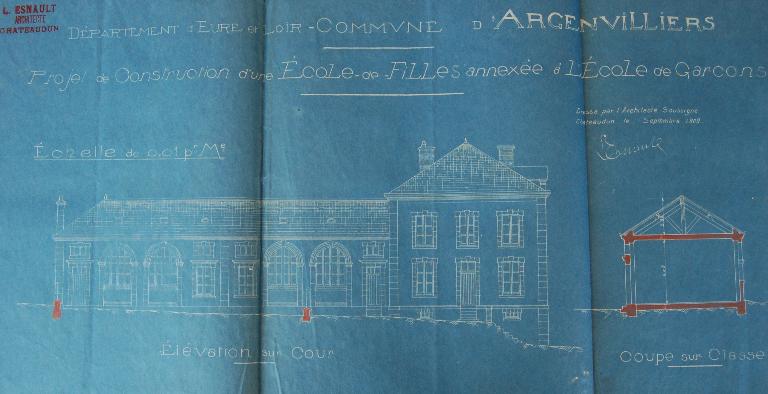Projet de construction d'une école de filles annexée à l'école de garçons, élévation dressée par l'architecte L. Esnault en 1911. (Archives départementales d'Eure-et-Loir, 2 O 080).