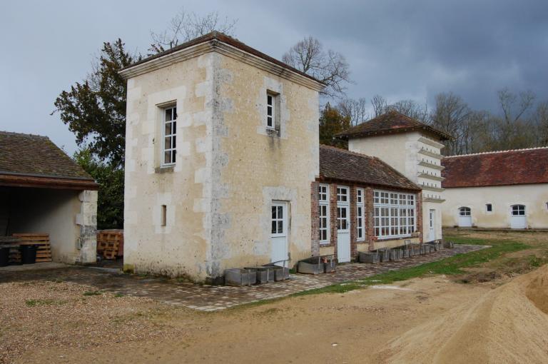 Pigeonnier carré et orangerie, élévation sud-ouest.