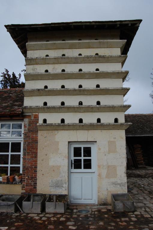 Pigeonnier carré, élévation sud-ouest.