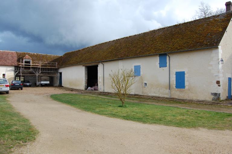 Aile sud-ouest et remise, vue depuis le nord-ouest.