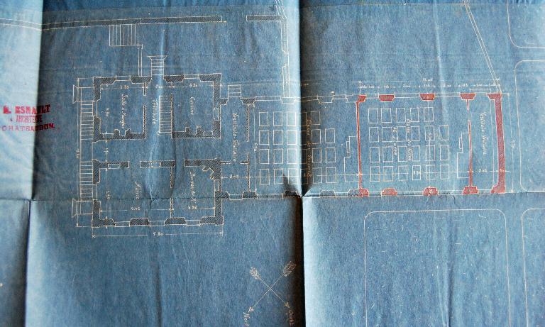 Projet de construction d'une école de filles annexée à l'école de garçons, plan dressé par l'architecte L. Esnault en 1911. (Archives départementales d'Eure-et-Loir, 2 O 080).