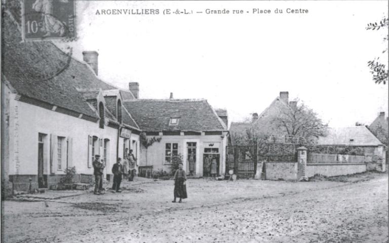 Rue de la Comtesse de Mons, vue générale vers l'est. Carte postale ancienne, début du 20e siècle.