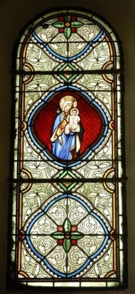 Verrière représentant la Vierge à l'enfant
