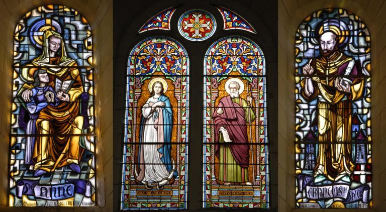 verrières de l'église paroissiale Saint-Jacques.
