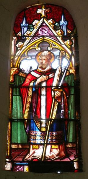 Verrière représentant un saint évêque