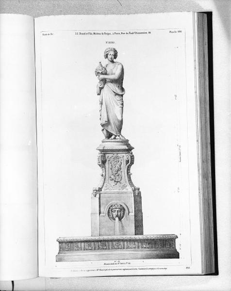 Planche 295 du catalogue de la fonderie d'art Ducel : fontaine.