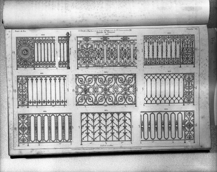 Planche 90 du catalogue de la fonderie d'art Ducel : balcons de terrasse.