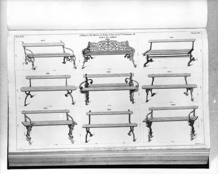 Planche 230 du catalogue de la fonderie d'art Ducel : bancs de jardin.