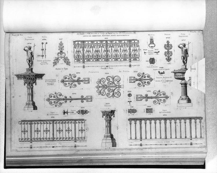 Planche 233 du catalogue de la fonderie d'art Ducel : appuis de communion, pentures, fonts baptismaux.