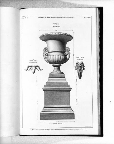 Planche 420 du catalogue de la fonderie d'art Ducel : vase sur socle.