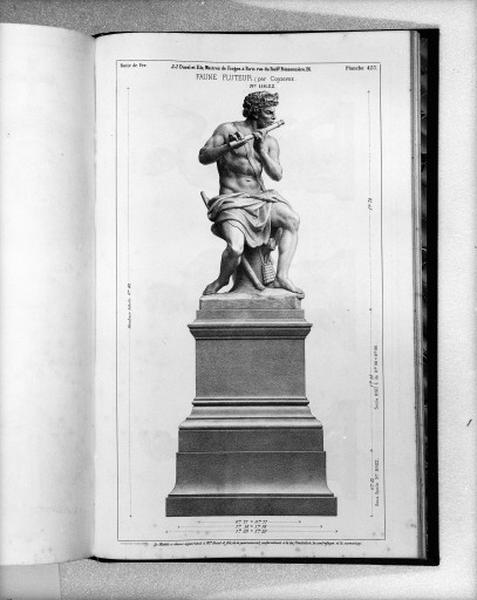 Planche 423 du catalogue de la fonderie d'art Ducel : statue du Faune Flûteur.