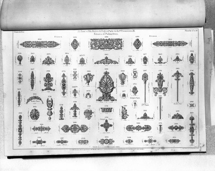 Planches 57 à 58 du catalogue de la fonderie d'art Ducel : frises et palmettes.
