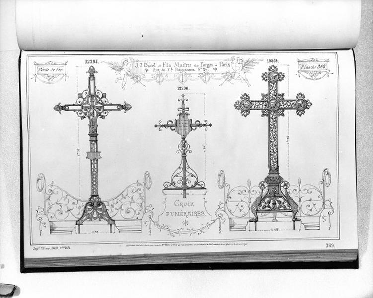 Planche 369 du catalogue de la fonderie d'art Ducel : croix funéraires.
