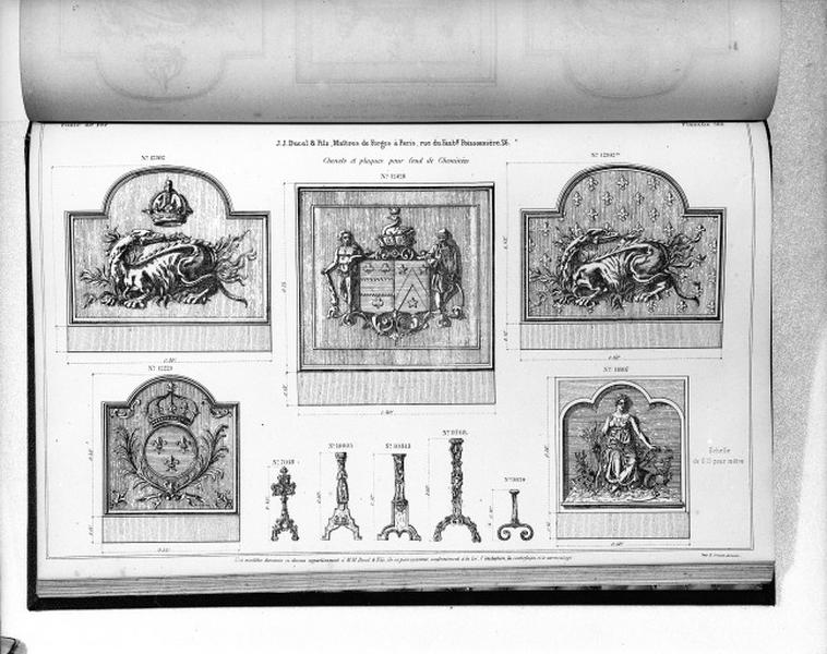 Planche 388 du catalogue de la fonderie d'art Ducel : chenets et plaques pour fond de cheminées.