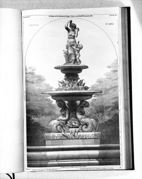 Planche 307 du catalogue de la fonderie d'art Ducel : fontaine.