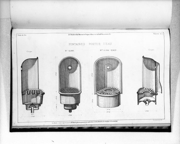 Planche 428 du catalogue de la fonderie d'art Ducel : fontaines postes d'eau