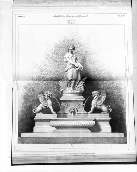 Planche 317 du catalogue de la fonderie d'art Ducel : fontaine.