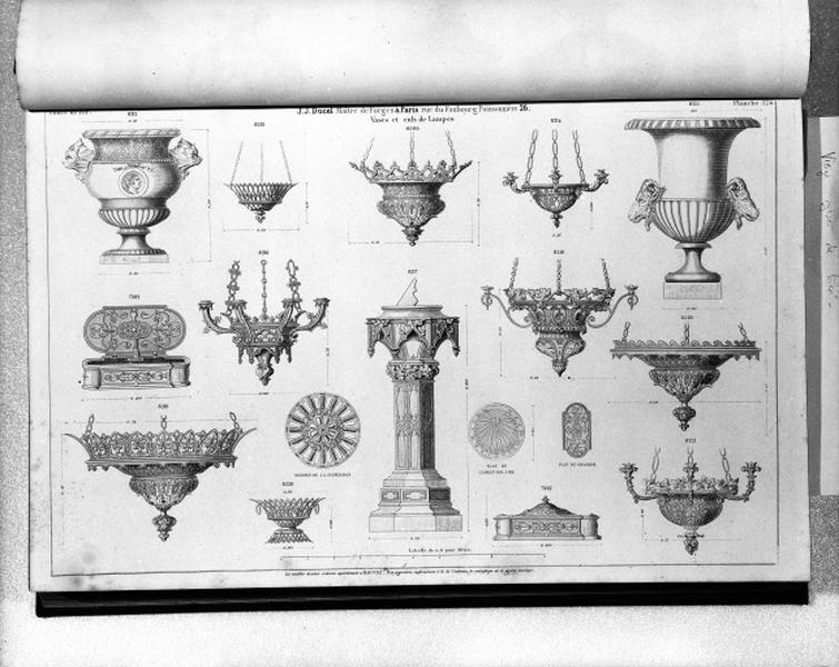 Planche 124 du catalogue de la fonderie d'art Ducel : vases et culs de lampes.