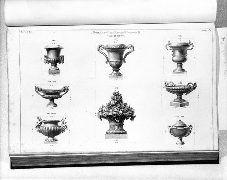 Planche 171 du catalogue de la fonderie d'art Ducel : vases et coupes.