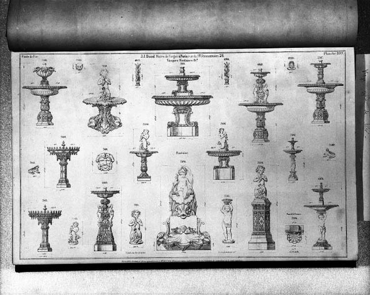 Planche 109 du catalogue de la fonderie d'art Ducel : vasques fontaines.