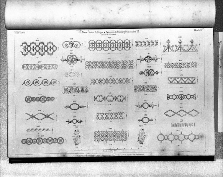 Planche 117 du catalogue de la fonderie d'art Ducel : frises et palmettes.