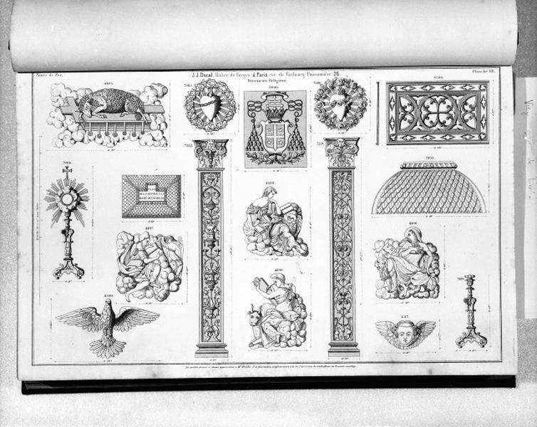 Planche 118 du catalogue de la fonderie d'art Ducel : ornements religieux.