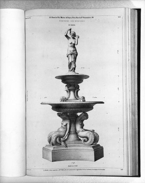 Planche 249 du catalogue de la fonderie d'art Ducel : fontaine des Néréides.