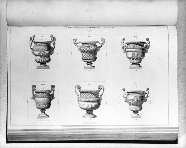 Planche 248 du catalogue de la fonderie d'art Ducel : vases.