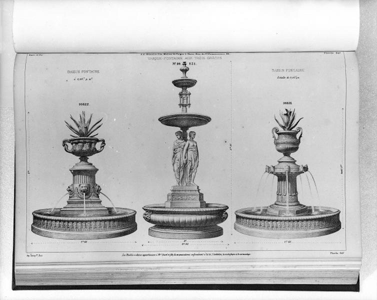 Planche 247 du catalogue de la fonderie d'art Ducel : bassin fontaine, vasque-fontaine aux Trois Grâces.