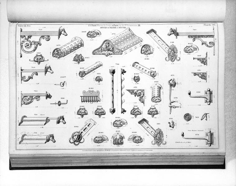 Planche 195 du catalogue de la fonderie d'art Ducel : articles de sellerie et d'écurie.