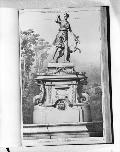 Planche 330 du catalogue de la fonderie d'art Ducel : fontaine.