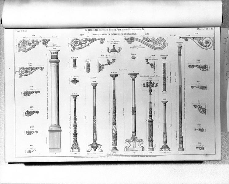Planches 40 et 41 du catalogue de la fonderie d'art Ducel : colonnes, consoles, candélabres et girandoles.