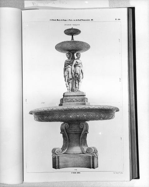 Planche 160 du catalogue de la fonderie d'art Ducel : grande vasque.