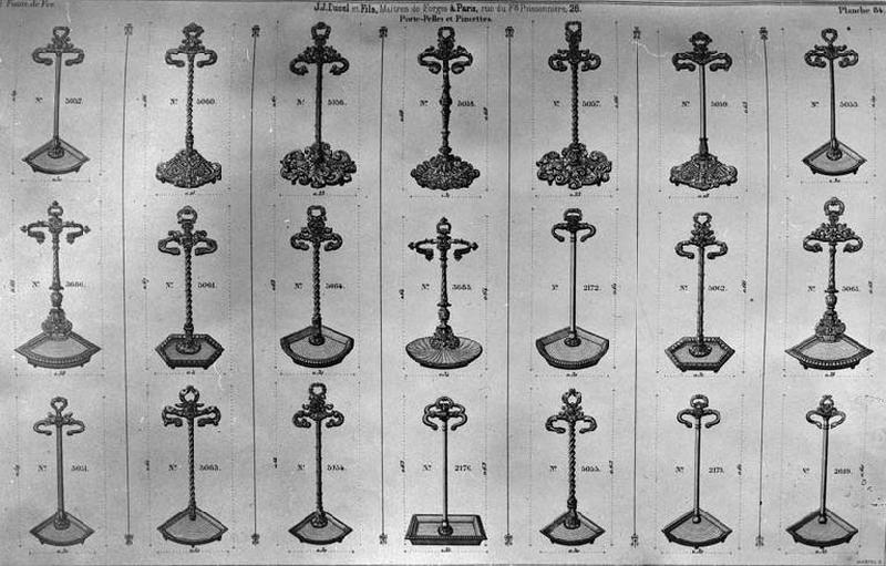 Planche 84 du catalogue de la fonderie d'art Ducel : porte-pelles et pincettes.