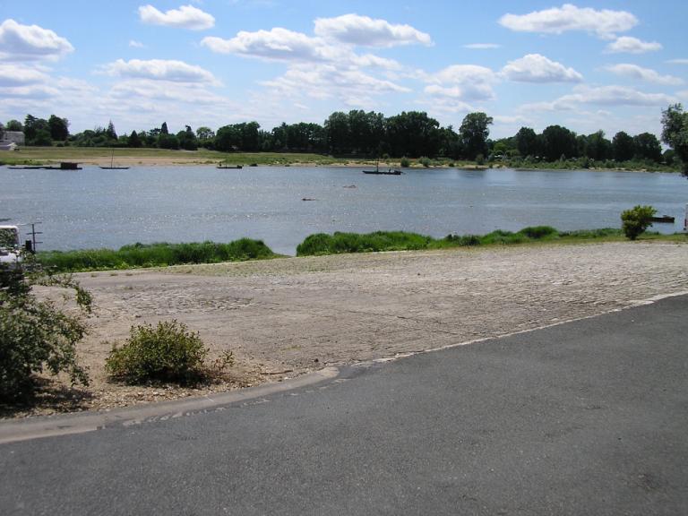 Cale dite cale abreuvoir en long simple (port dit du Larry ou de Saint-Denis)