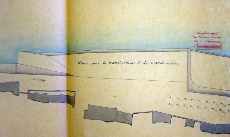 Plan par l'ingénieur ordinaire du 12 mai 1870 relatif à la mise en place d'un bateau lavoir. (archives départementales du Loiret, 2 S 76). ; Plan par l'ingénieur ordinaire du 12 mai 1870 relatif à la mise en place d'un bateau lavoir. (archives départementales du Loiret, 2 S 76).
