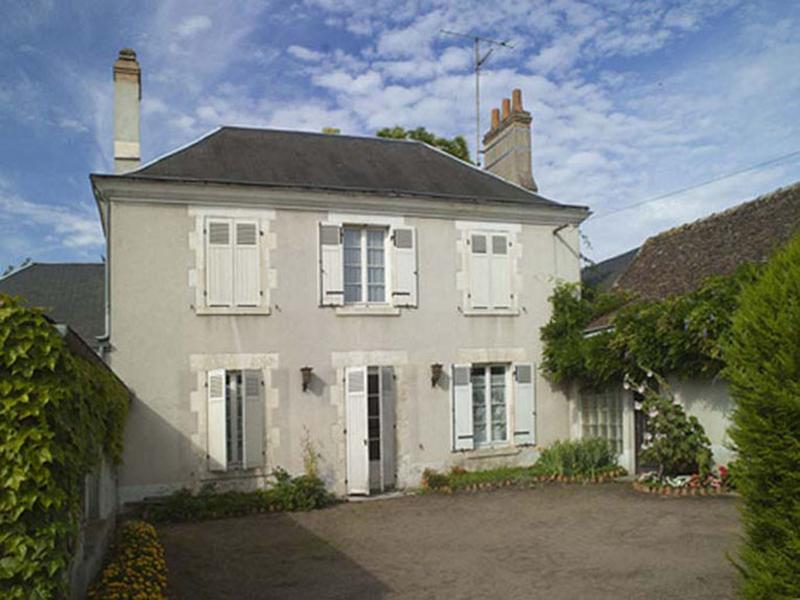 Ancienne maison des grands-parents maternels de Jeanne Champillou, située à Saint-Jean-le-Blanc (façade principale).