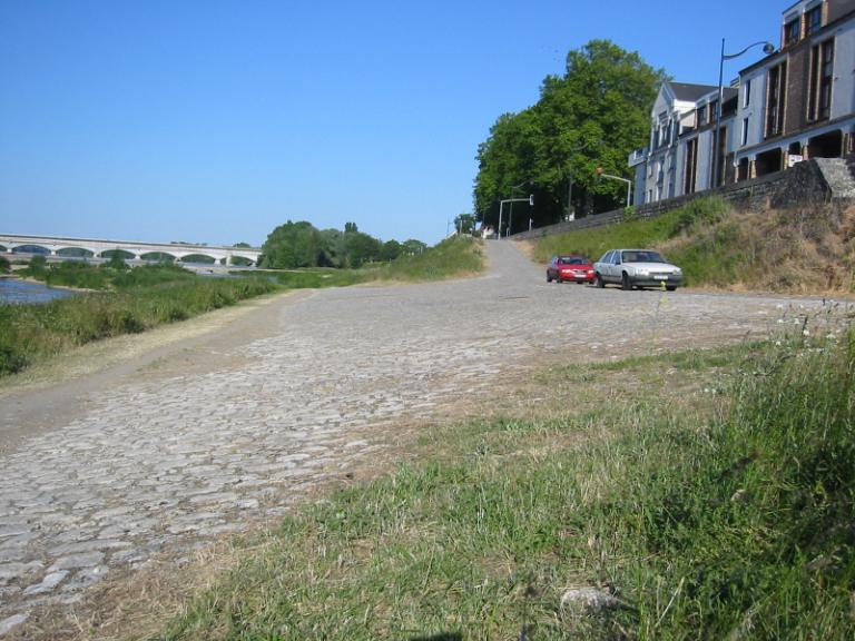 Vue d'ensemble vers l'amont.