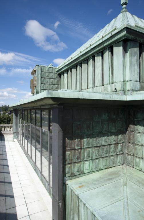 Toit de l'auditorium, côté ouest.
