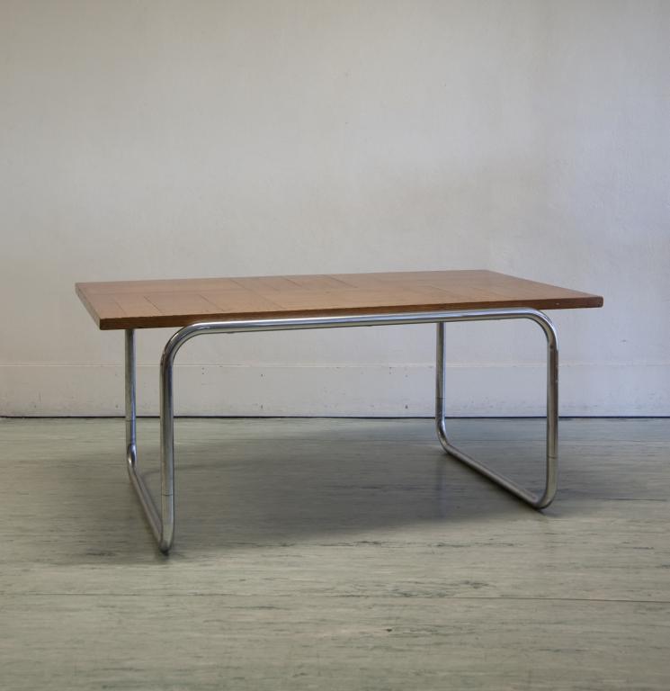 Ensemble de tables de bibliothèque