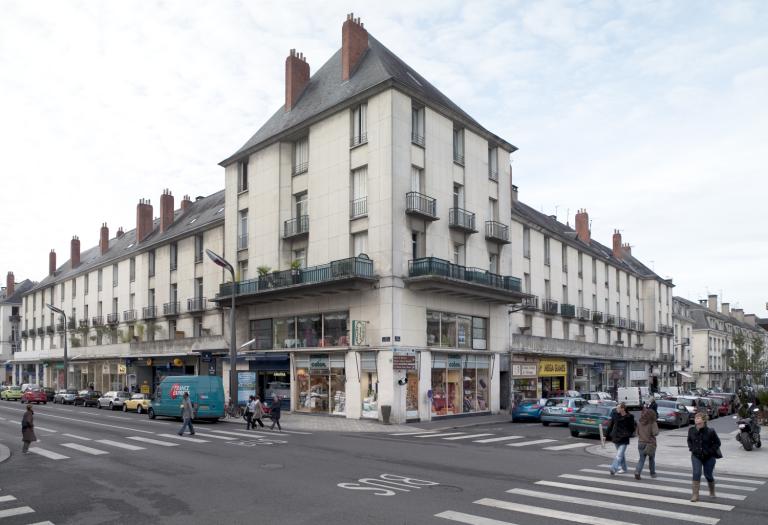 Vue générale des façades à l'angle des rues Nationale et du Commerce. ; Façades ordonnancées de l'îlot E.