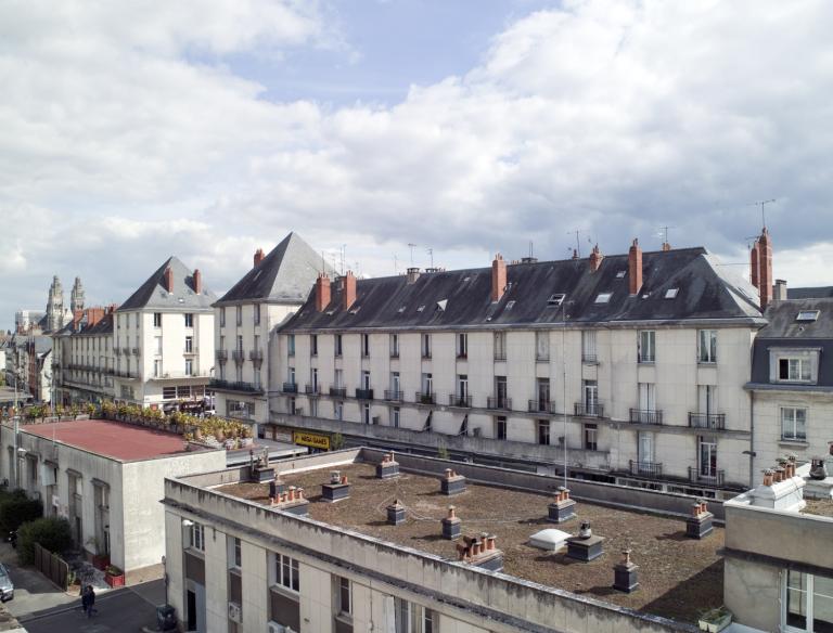 Façades de la rue du Commerce, vues depuis la terrasse de l'école des beaux-arts.