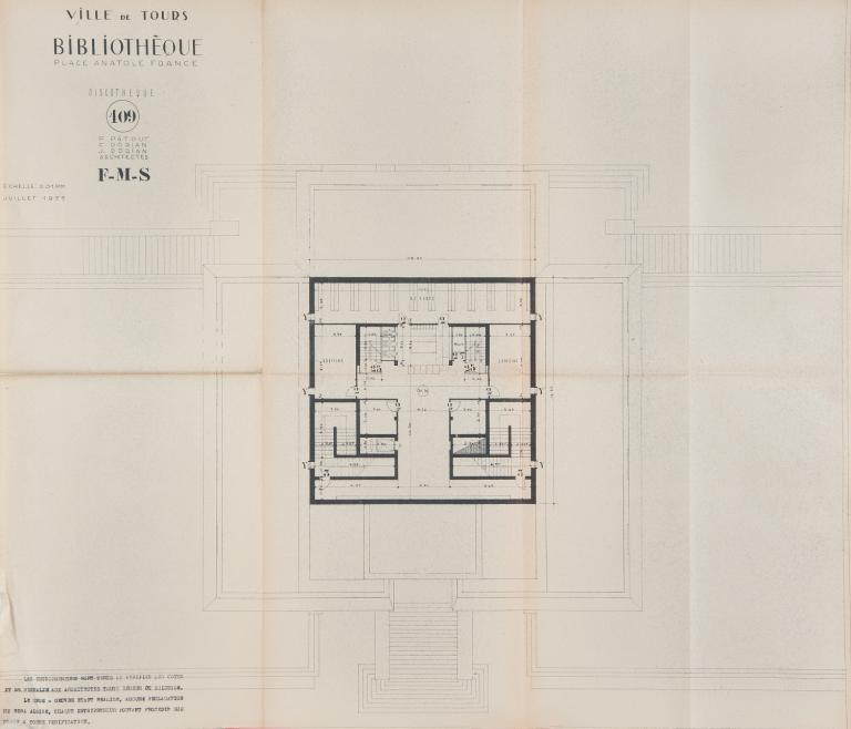 Plan du quatrième étage (discothèque), P. Patout, Ch. et J. Dorian arch., juillet 1955. (archives municipales de Tours, 4 M Bibliothèque, boîtes 709-711).