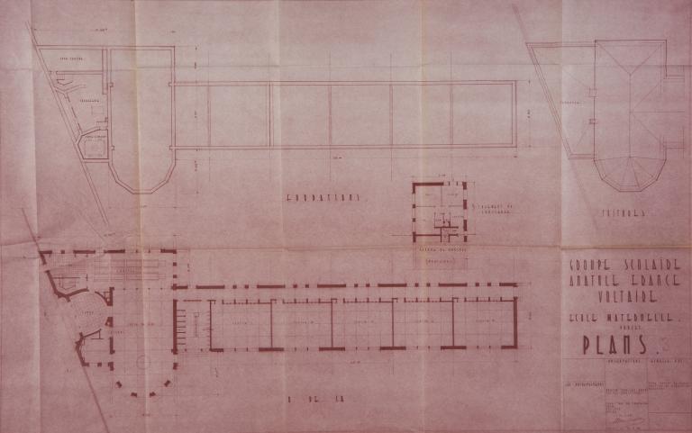 Plans des fondations, du rez-de-chaussée et de la toiture, H. Lhéritier de Chézelle, H. Taté, A. Tulasne et R. Boyer arch., 18 décembre 1953. (archives municipales de Tours, 4 M Groupe scolaire Anatole-France, boîte 356).