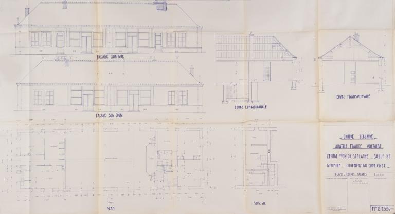 Projet de centre médical, salle de réunion et logement du concierge en plans, coupes et élévations, arch., 16 avril 1957. (archives municipales de Tours, 4 M Groupe scolaire Anatole-France, boîte 360).
