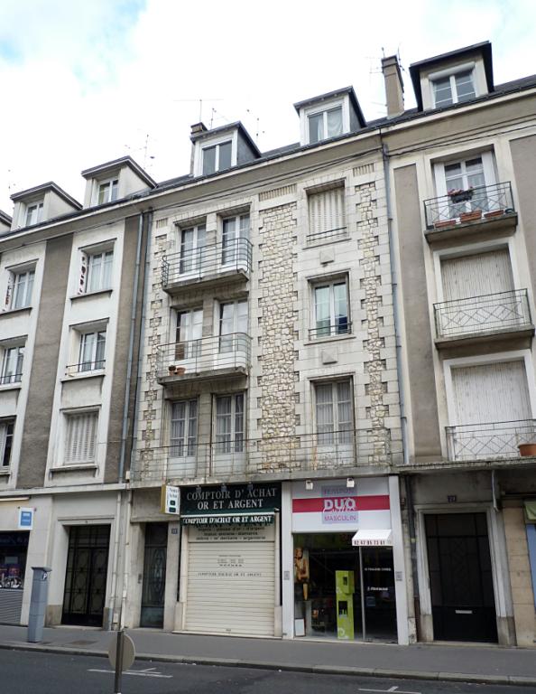 Façade principale rue Marceau.